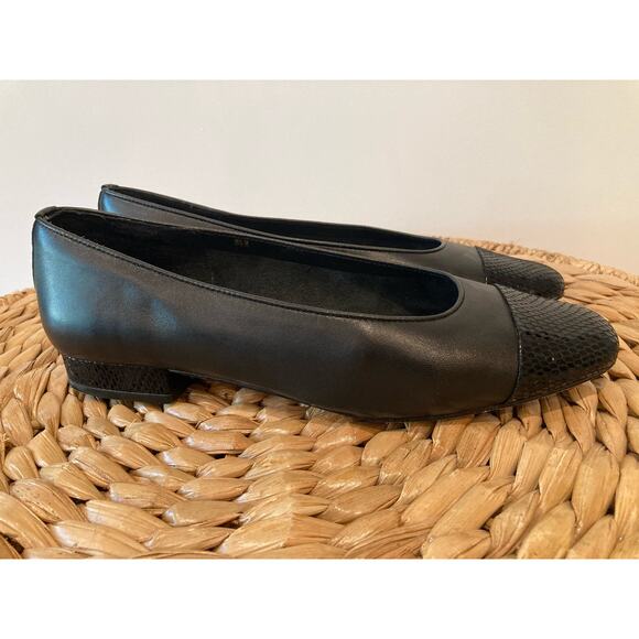 VANELi Black Leather & Snakeskin Cap-toe Flats Low Heel ~ Sz 8.5 ~ French Chic - Picture 3 of 8